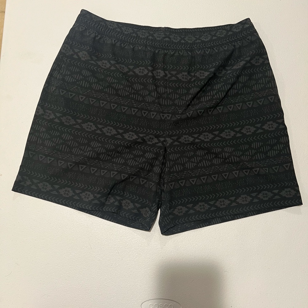 Chubbies  Black Patterned Shorts  L